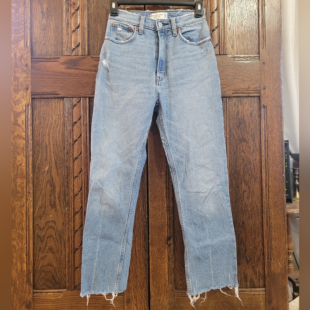 Abercrombie Ankle Straight Ultra High Rise